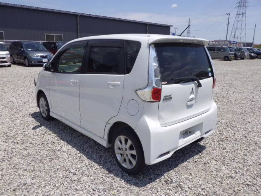 MITSUBISHI EK CUSTOM