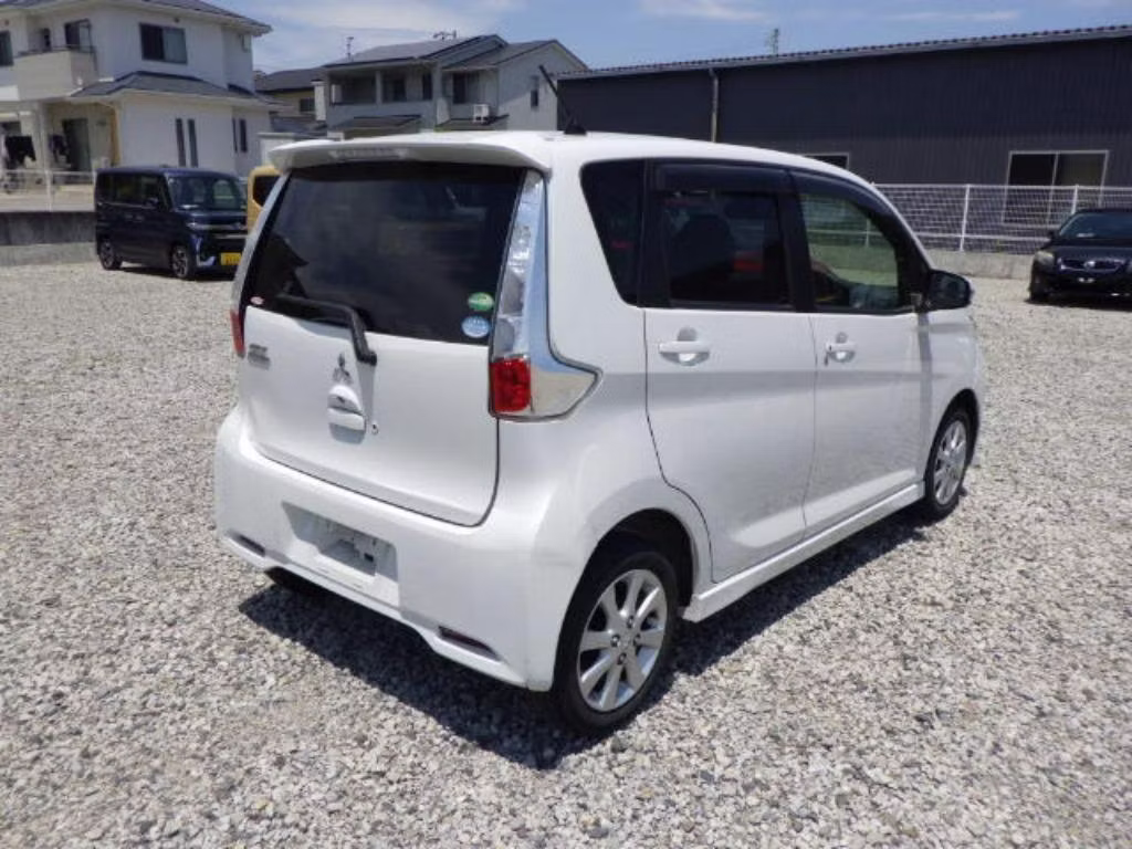 MITSUBISHI EK CUSTOM