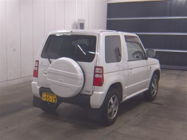 MITSUBISHI PAJERO MINI
