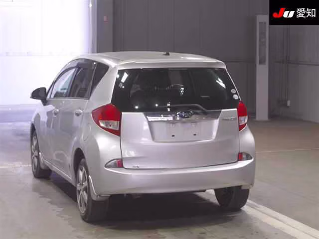 SUBARU TREZIA