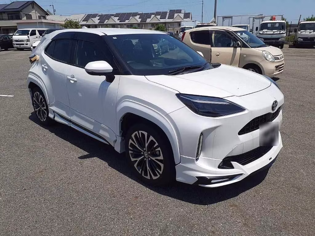 TOYOTA YARIS CROSS