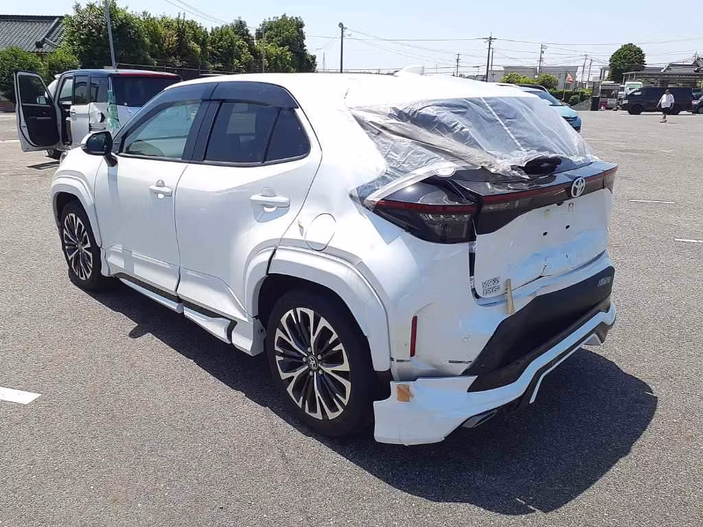 TOYOTA YARIS CROSS