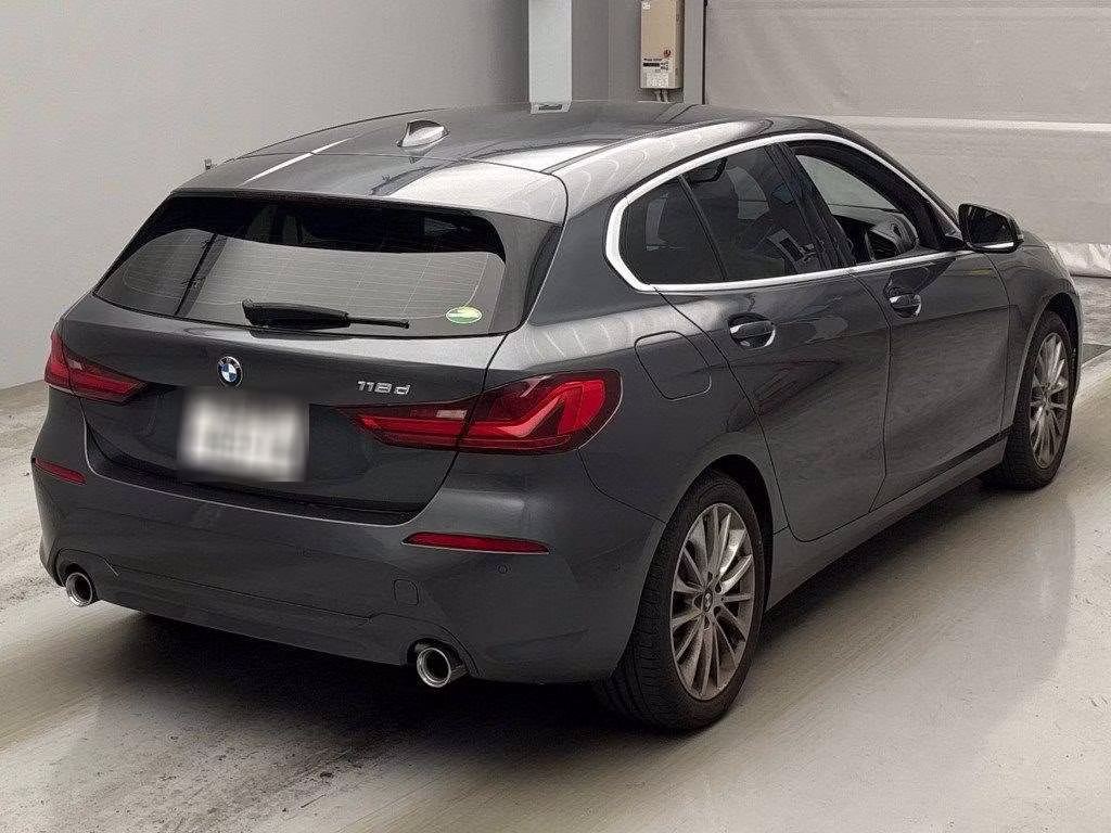 BMW 1-SERIES