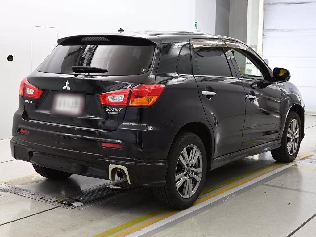 MITSUBISHI RVR