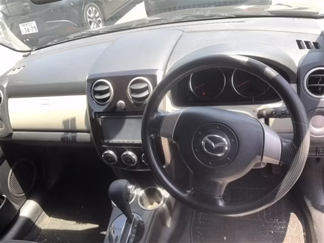MAZDA VERISA