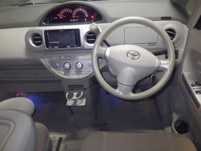 TOYOTA PORTE