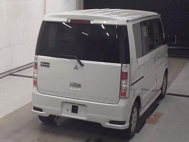 MITSUBISHI TOWN BOX