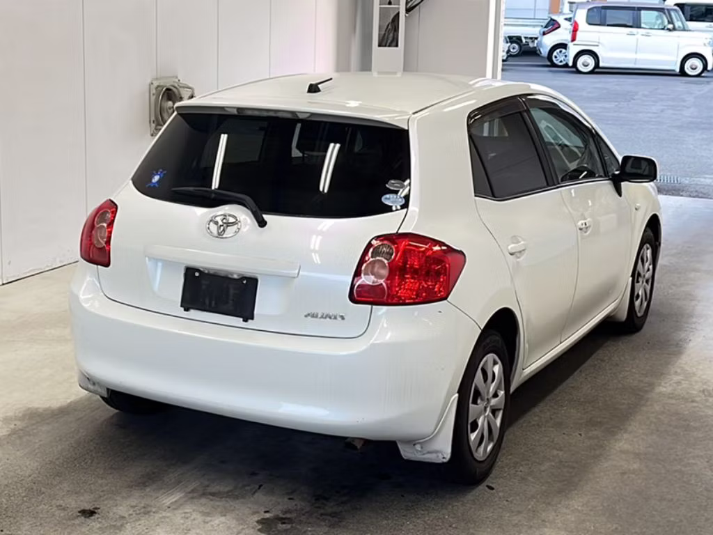 TOYOTA AURIS