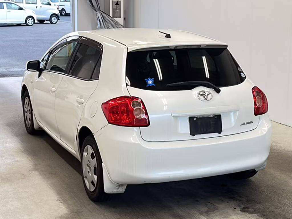 TOYOTA AURIS