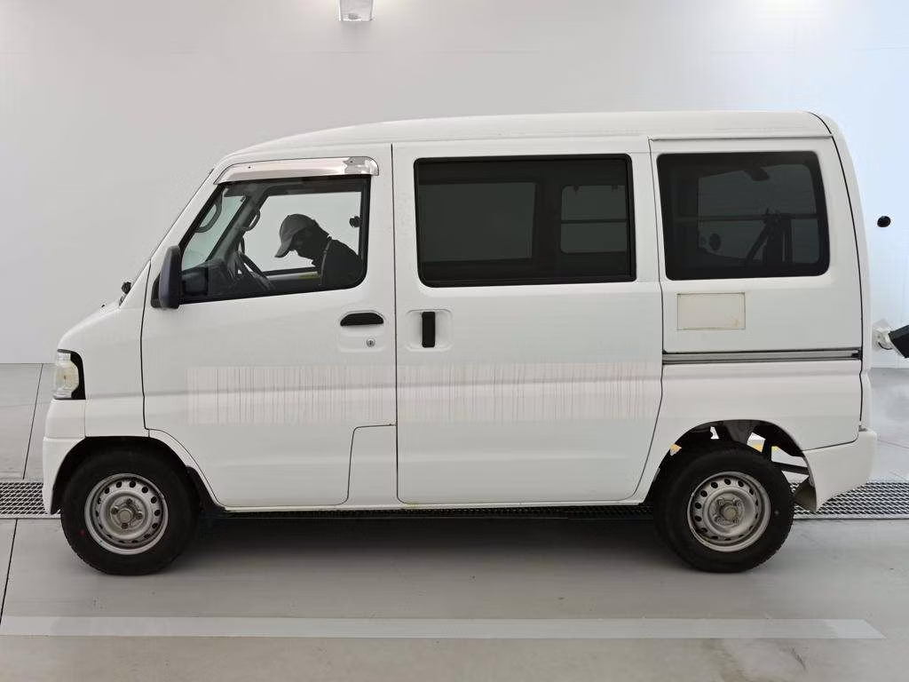 MITSUBISHI MINICAB