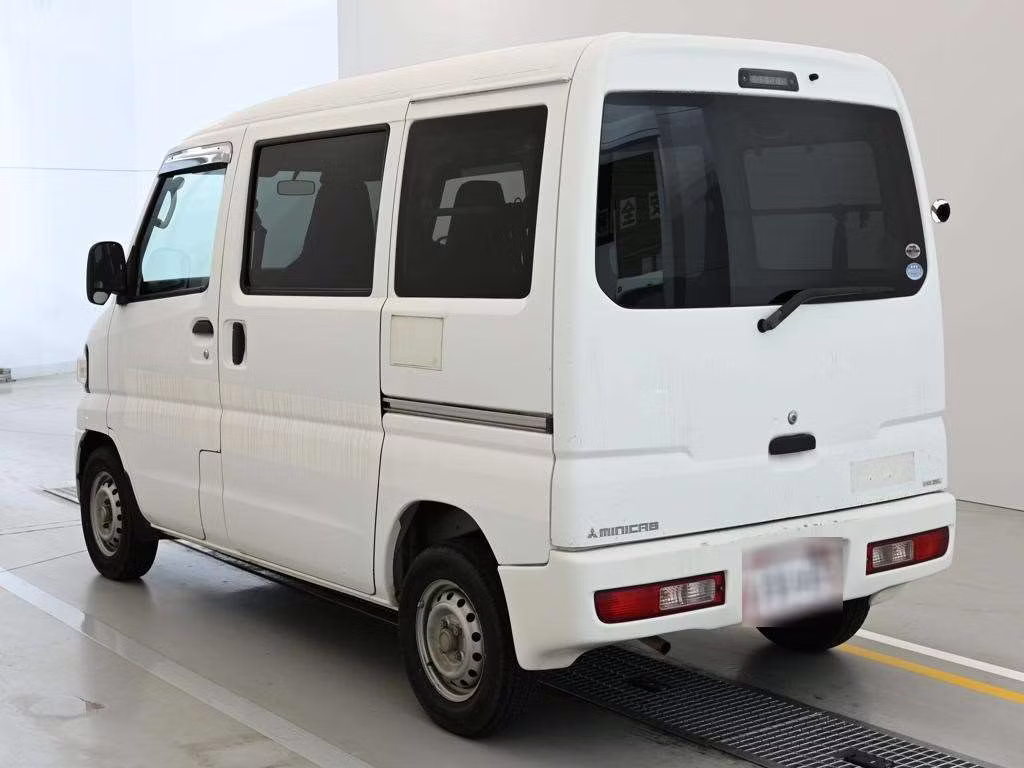 MITSUBISHI MINICAB