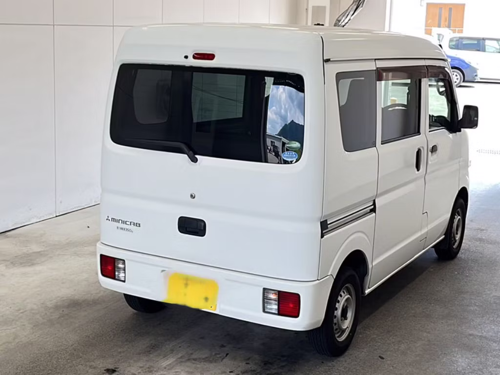 MITSUBISHI MINICAB