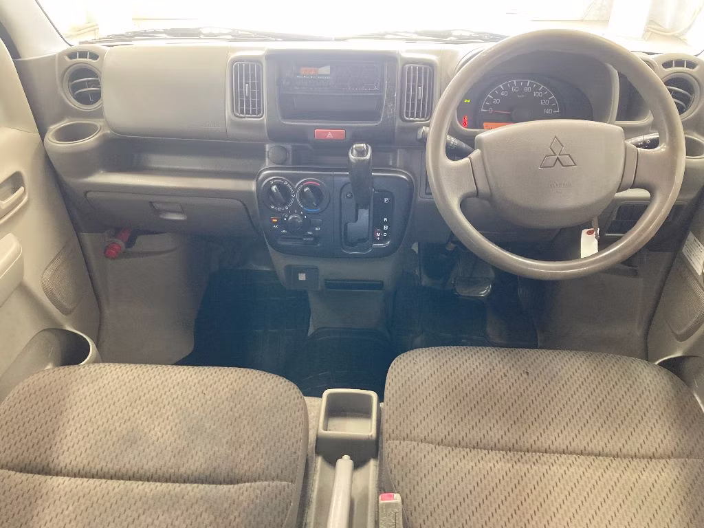 MITSUBISHI MINICAB