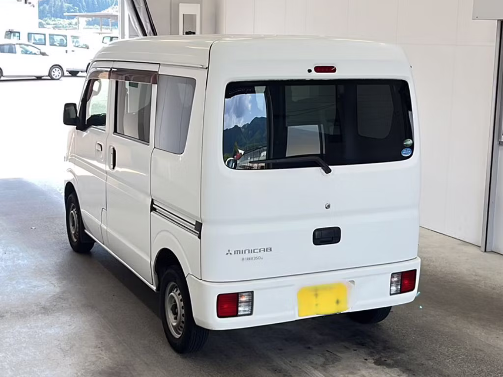 MITSUBISHI MINICAB