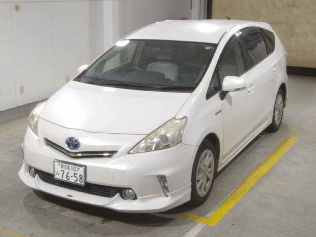 TOYOTA PRIUS ALPHA
