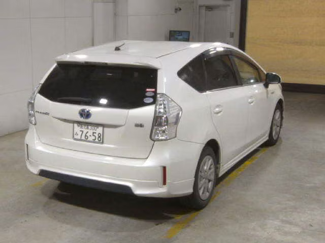 TOYOTA PRIUS ALPHA
