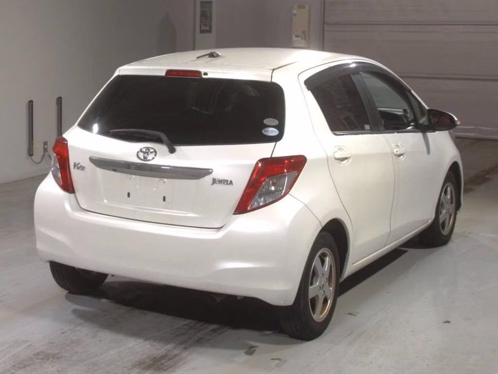 TOYOTA VITZ