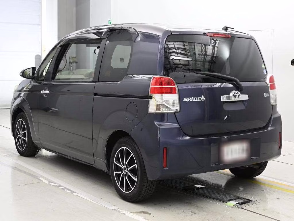 TOYOTA SPADE