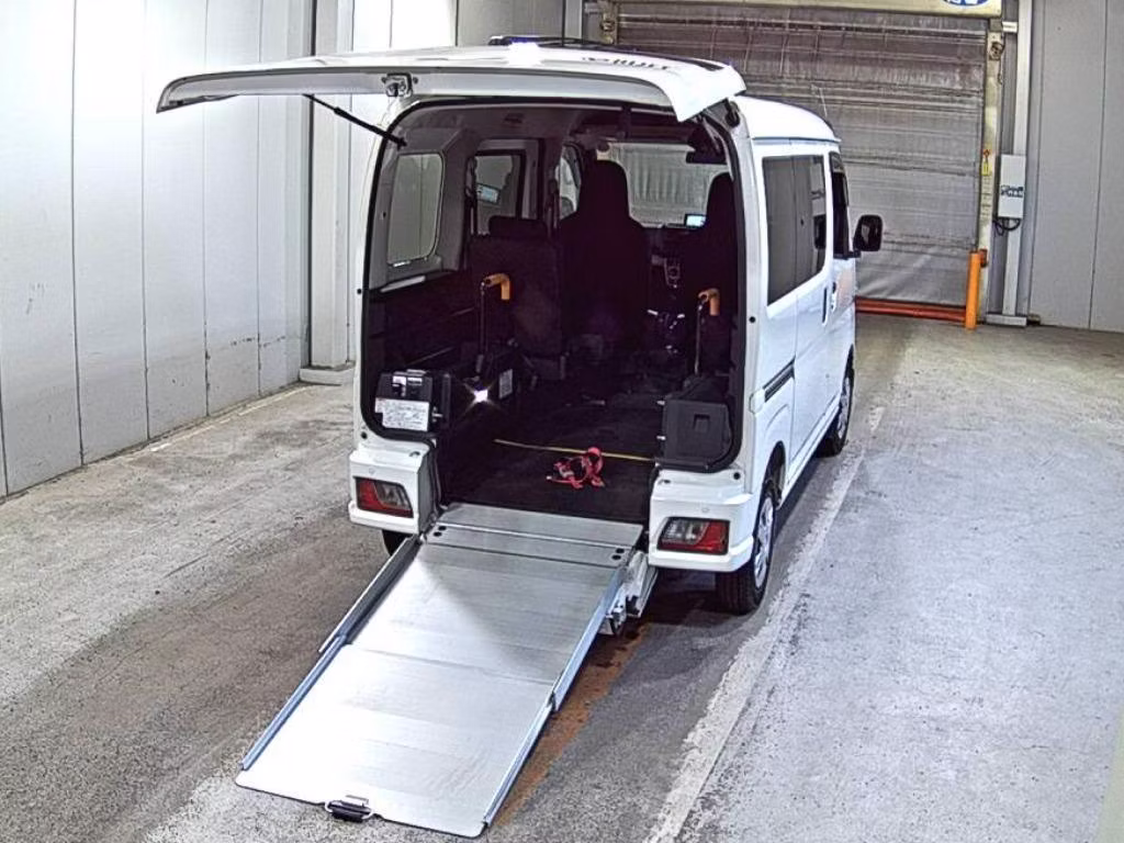 DAIHATSU ATRAI
