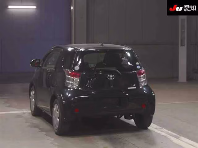 TOYOTA IQ