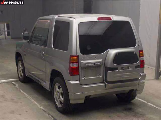 MITSUBISHI PAJERO MINI