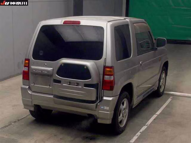 MITSUBISHI PAJERO MINI