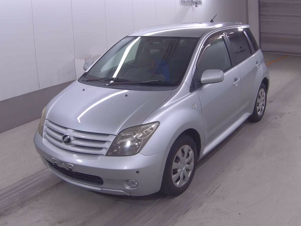 TOYOTA IST