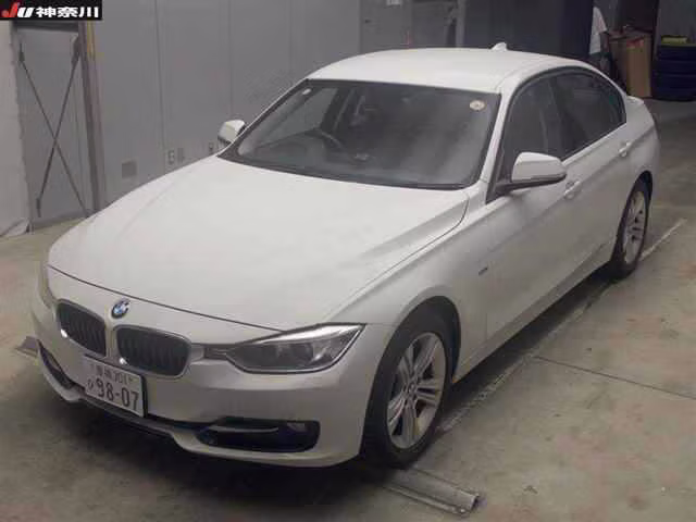 BMW 3-SERIES