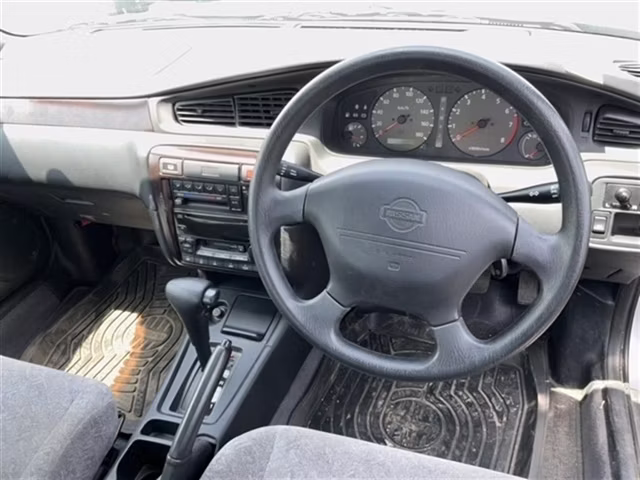 NISSAN BLUEBIRD