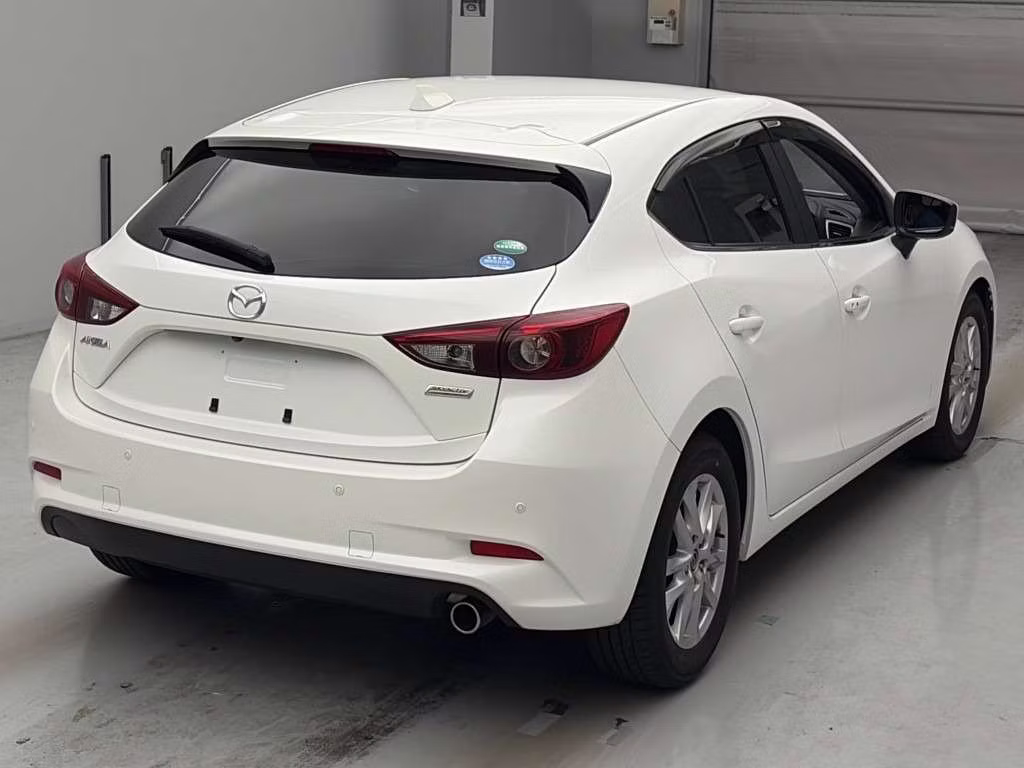 MAZDA AXELA