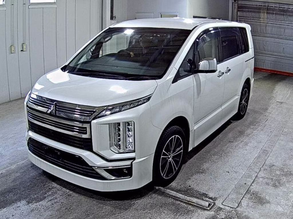 MITSUBISHI DELICA D:5