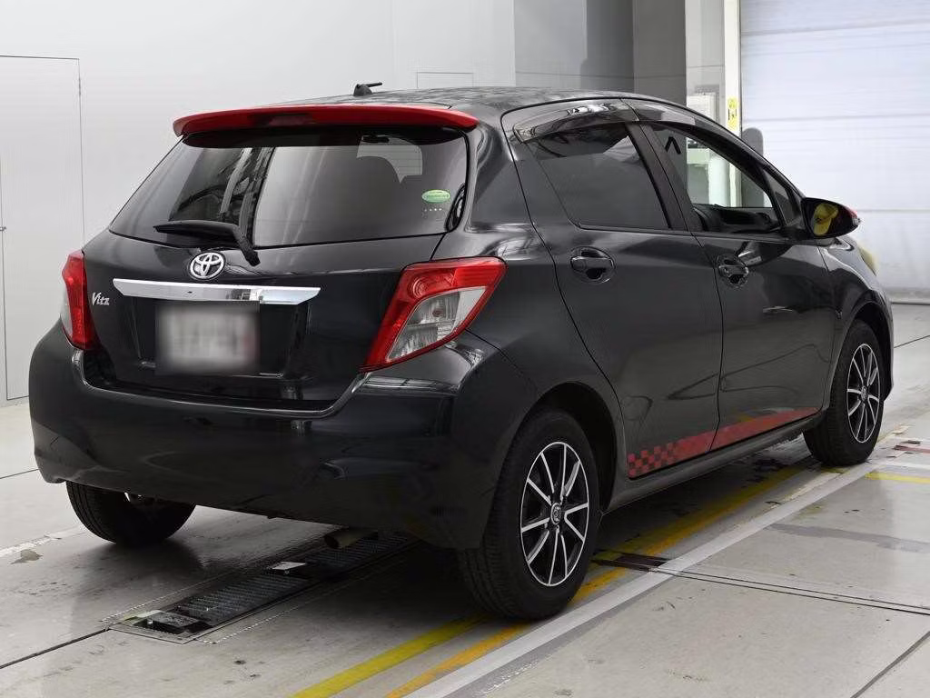 TOYOTA VITZ