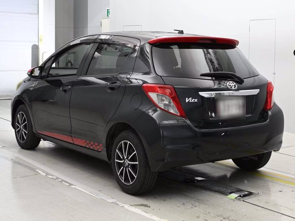 TOYOTA VITZ