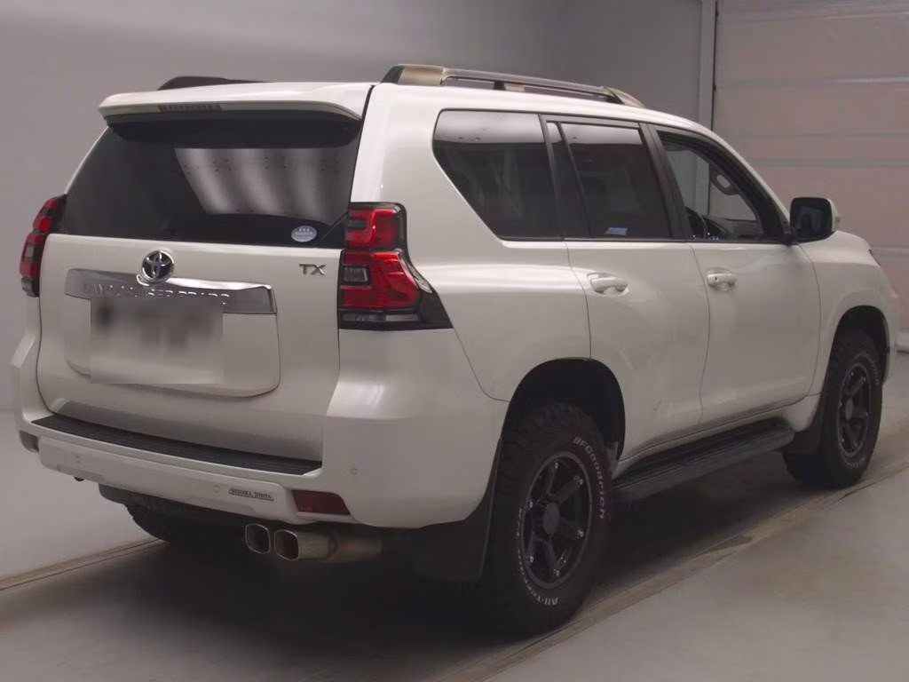 TOYOTA LAND CRUISER PRADO