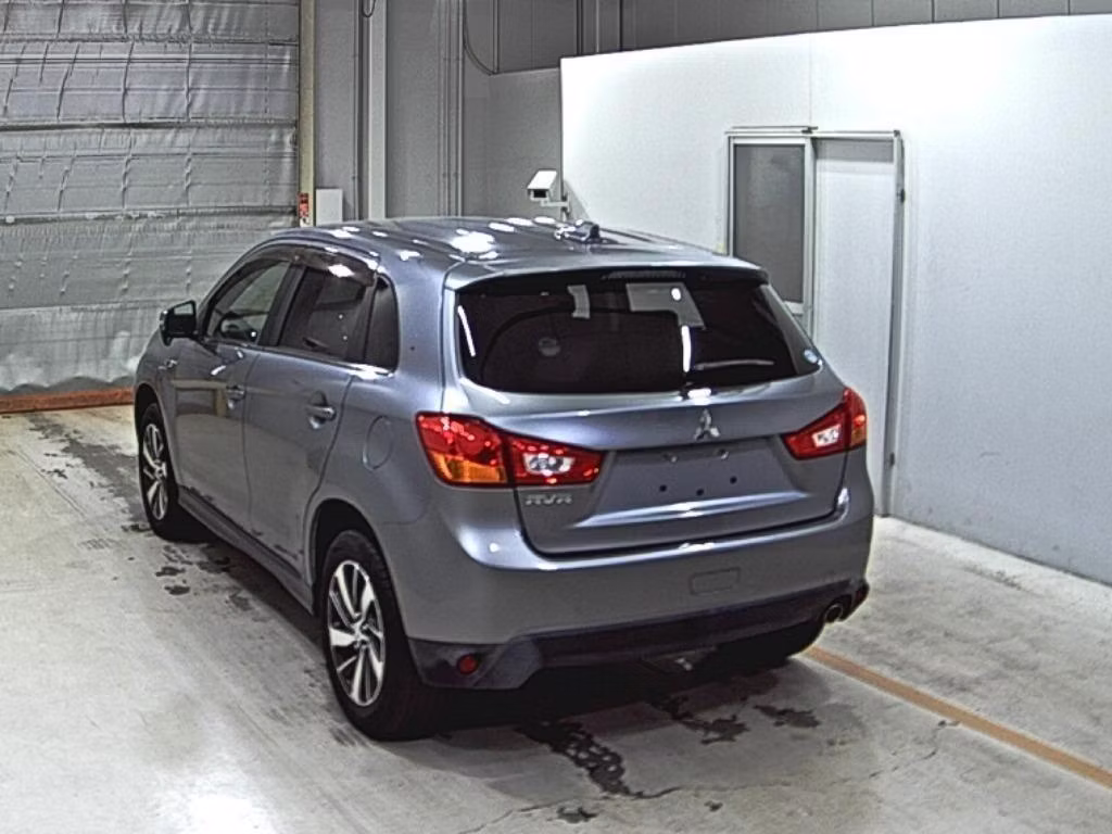 MITSUBISHI RVR