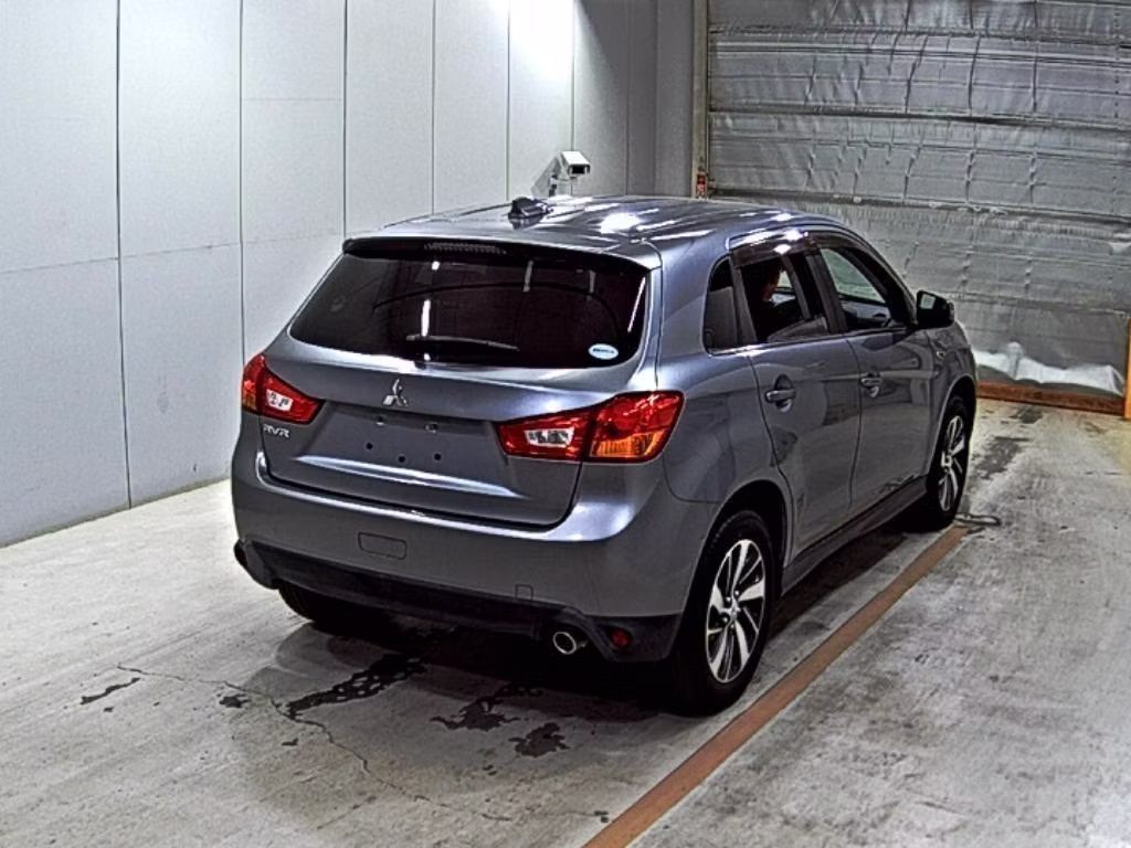MITSUBISHI RVR