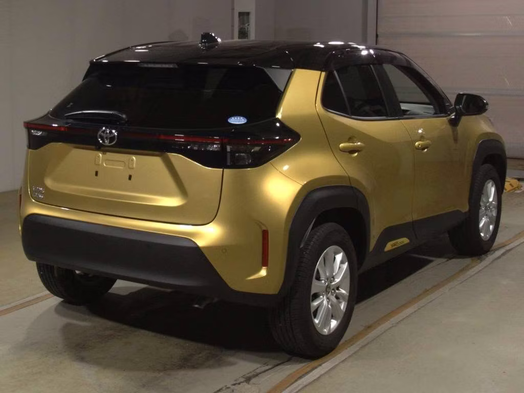 TOYOTA YARIS CROSS