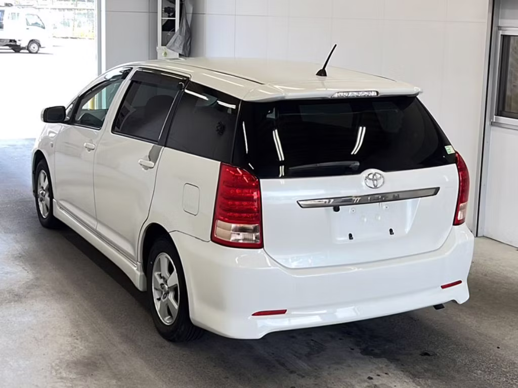 TOYOTA WISH