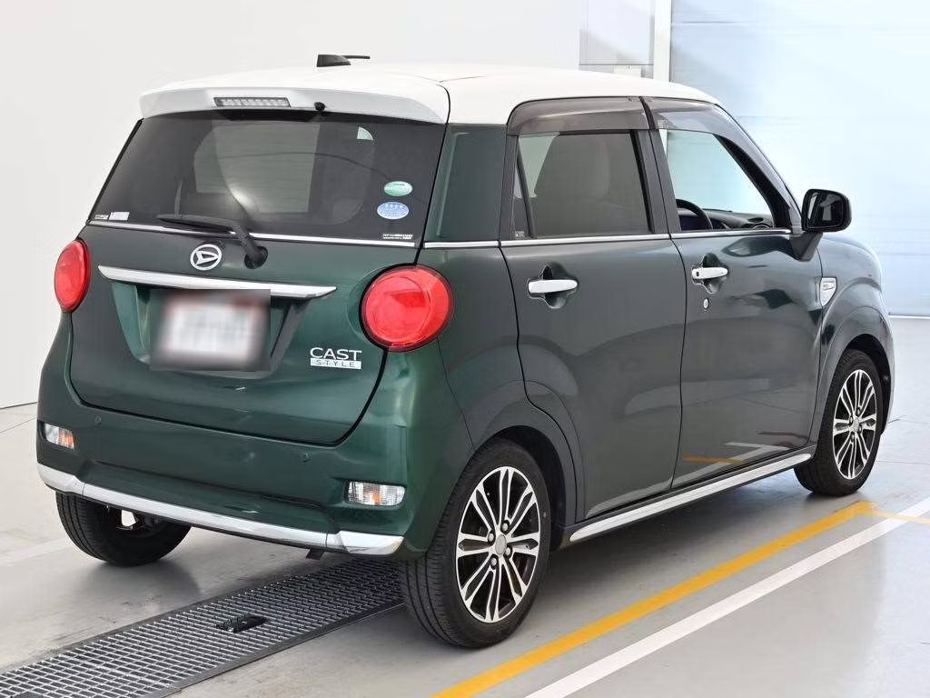 DAIHATSU CAST