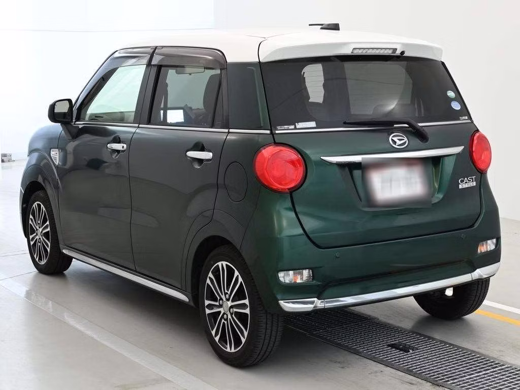 DAIHATSU CAST