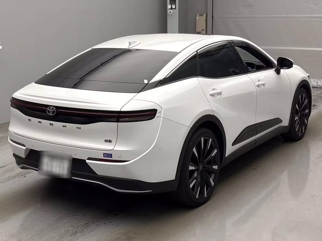TOYOTA CROWN