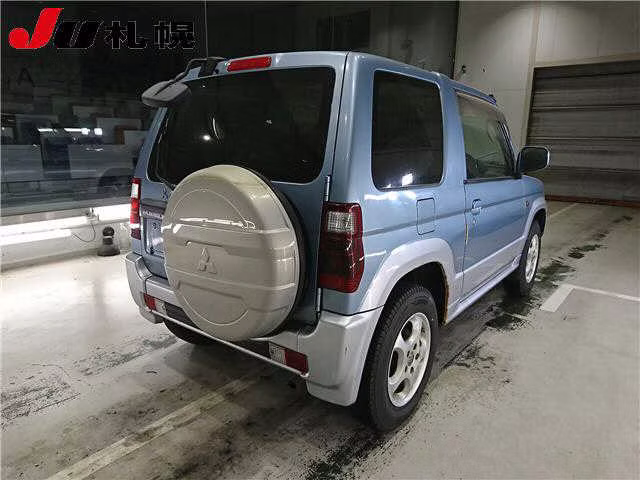 MITSUBISHI PAJERO MINI