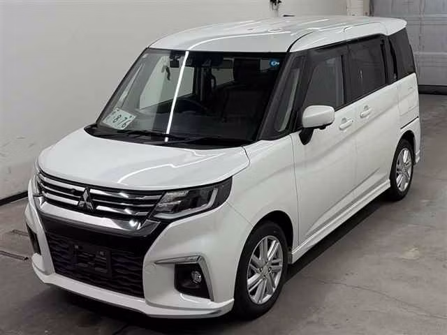 MITSUBISHI DELICA D:2