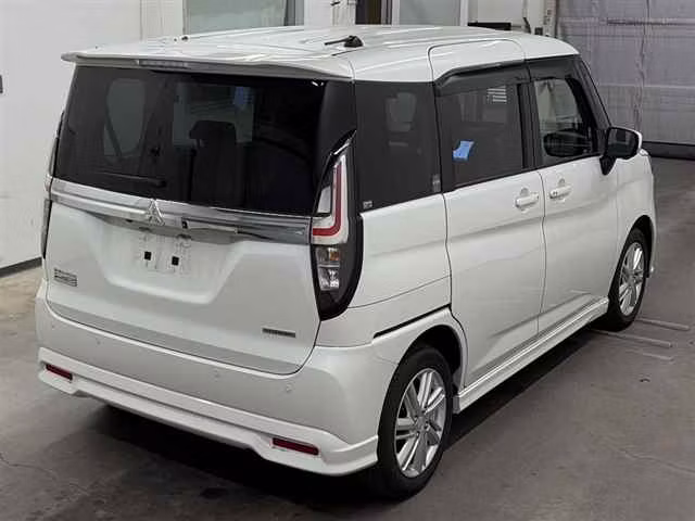 MITSUBISHI DELICA D:2