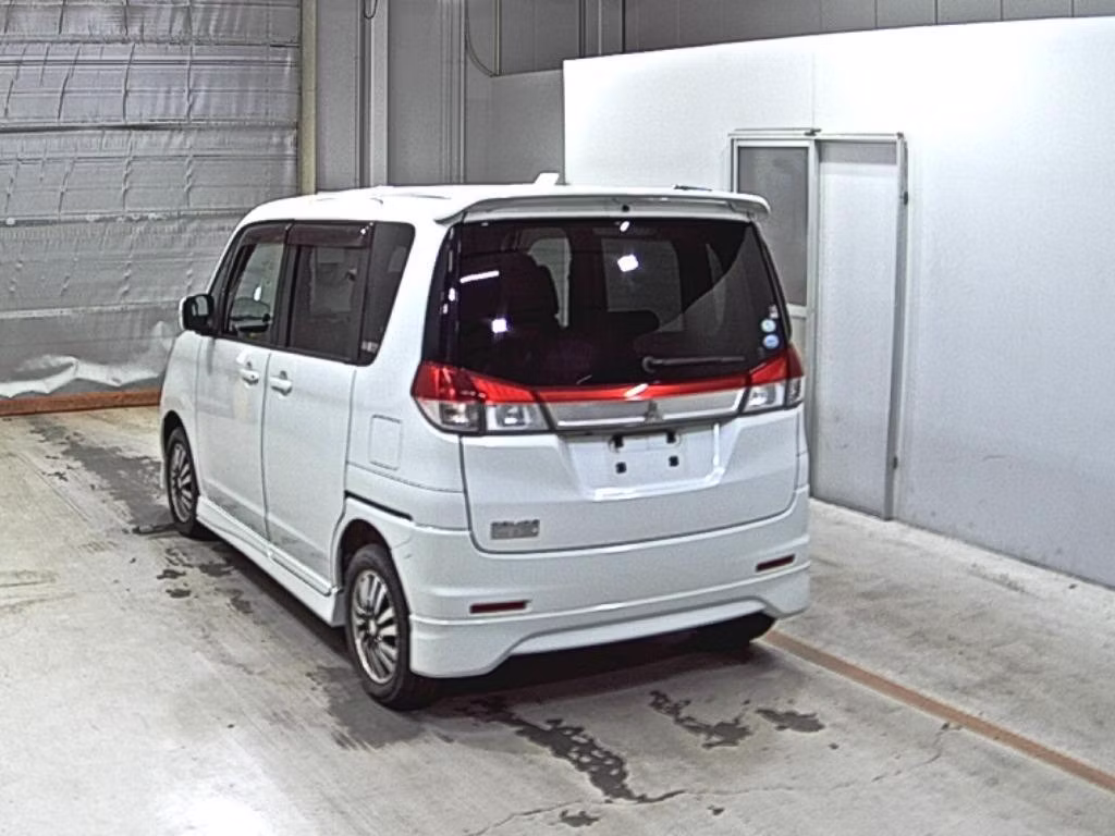 MITSUBISHI DELICA D:2