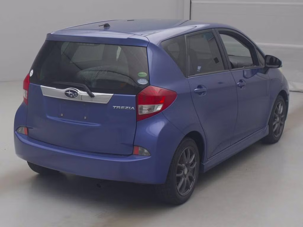 SUBARU TREZIA