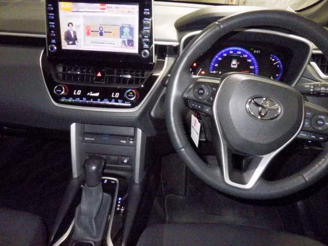 TOYOTA COROLLA CROSS