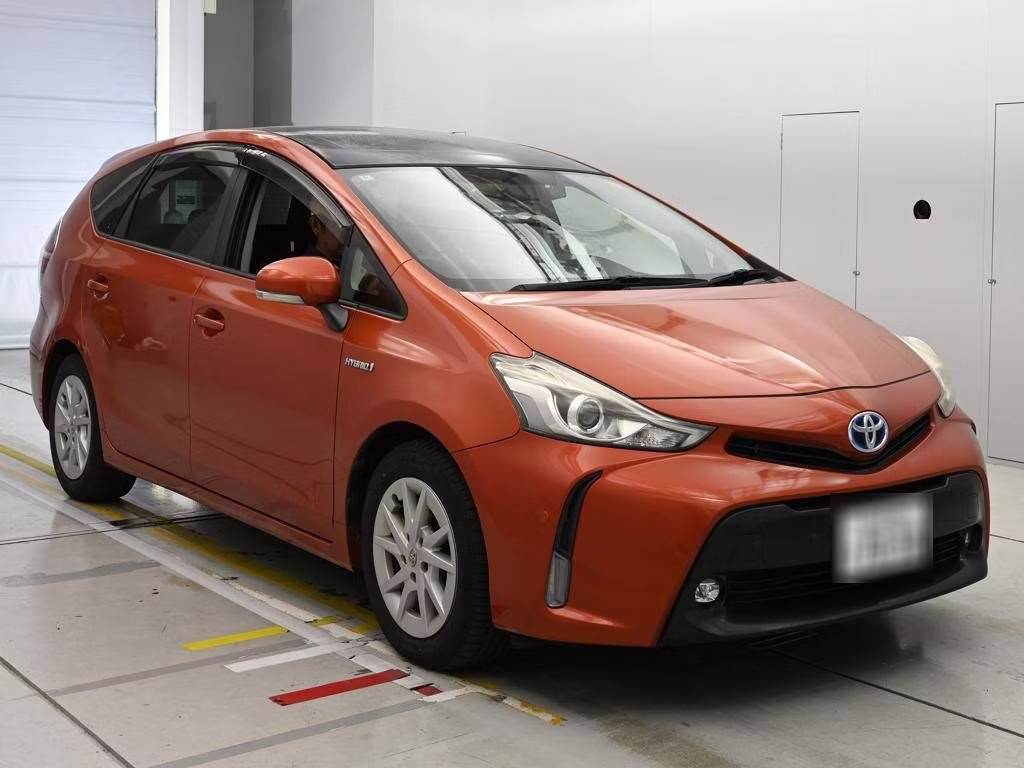 TOYOTA PRIUS ALPHA
