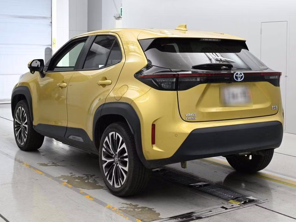 TOYOTA YARIS CROSS