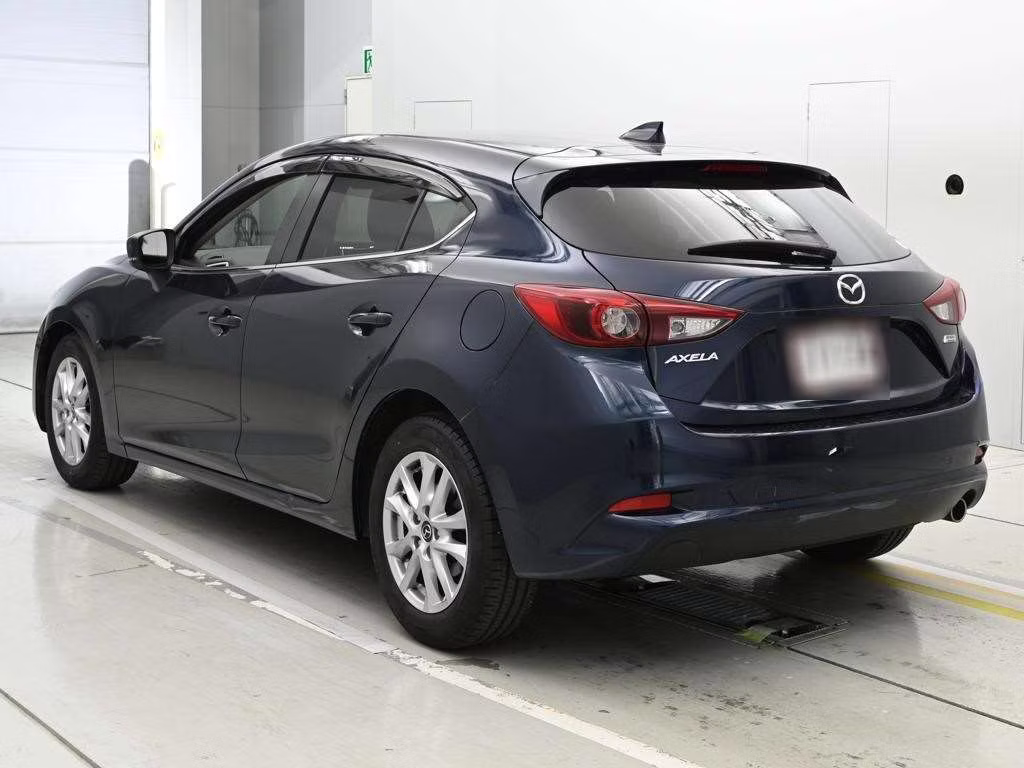 MAZDA AXELA
